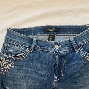 White House Black Market crystal accented slim crop jeans sz 4P